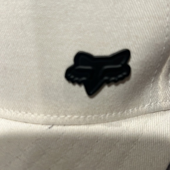 Fox hat - Picture 2 of 5